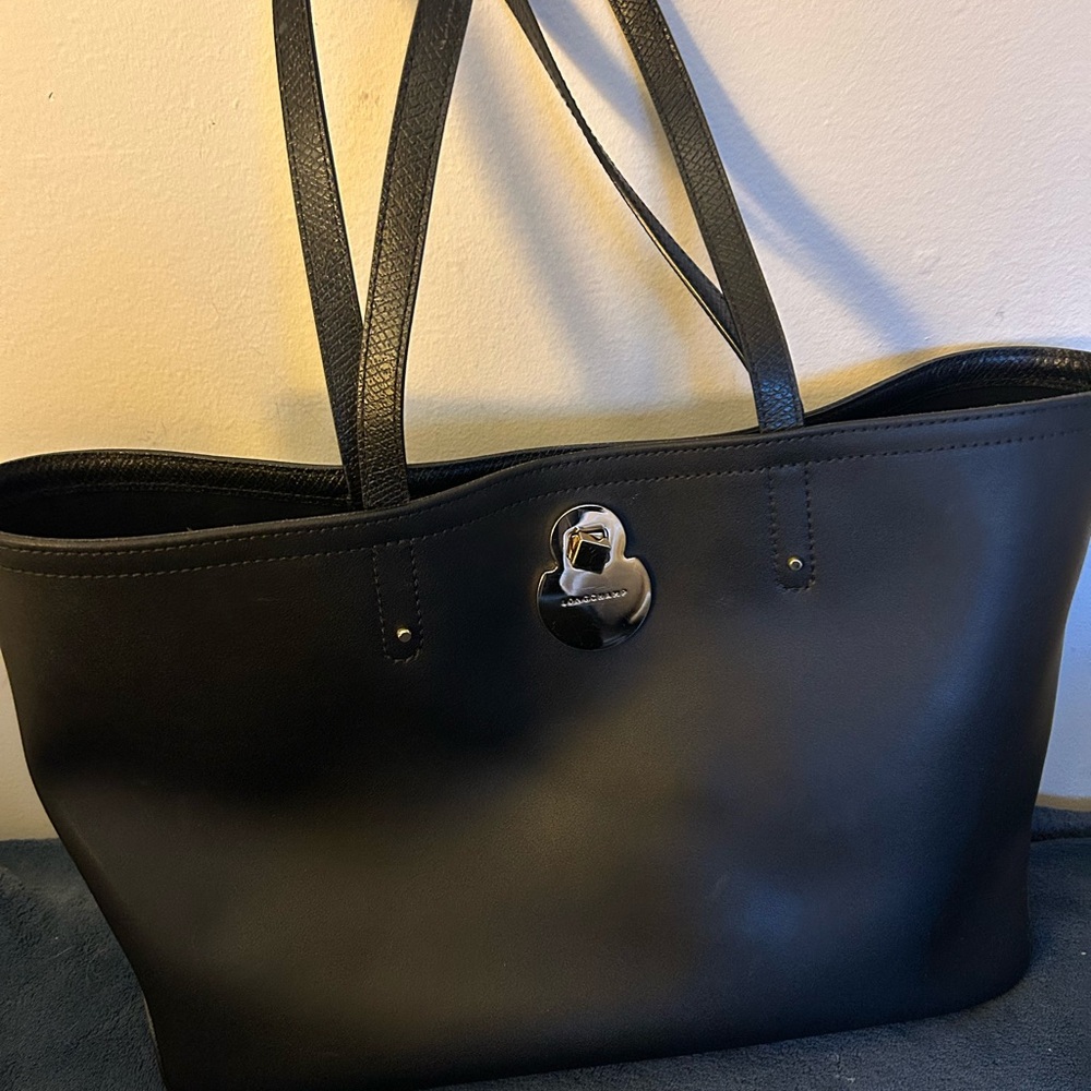 Longchamp Elegant Black Tote Bag